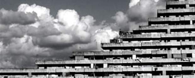 Tre alloggi popolari di Scampia assegnati a famiglie di camorra.