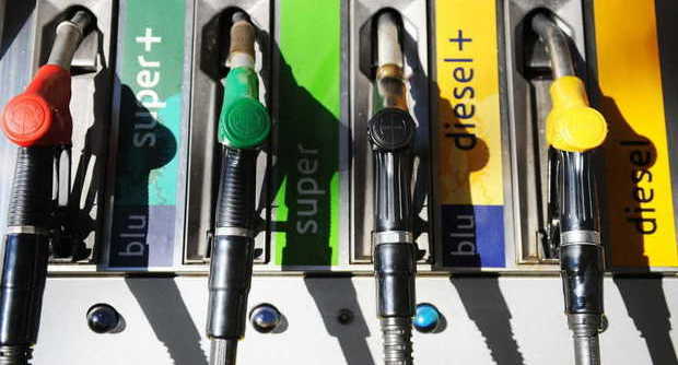 Negli ultimi venti anni il costo della benzina è aumentato del 99,4%.