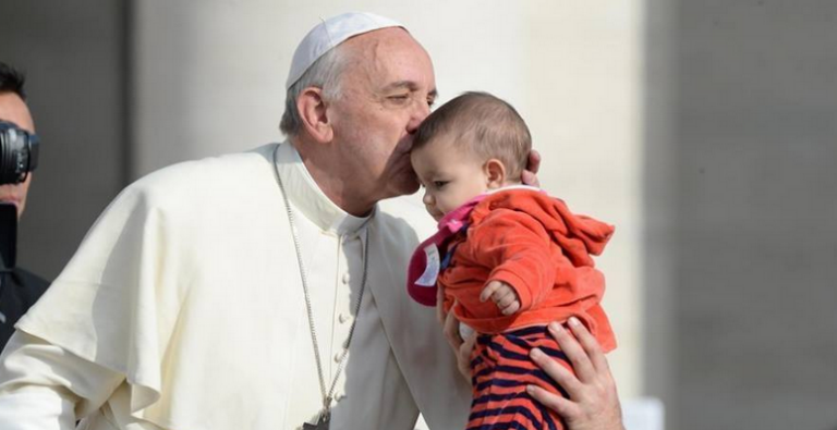 Il Papa continua la visita in Iraq.