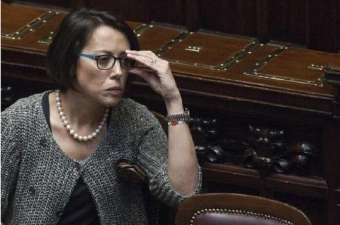 NUNZIA-DE-GIROLAMO
