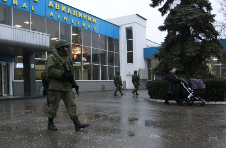 Crimea. Milizie filorusse occupano due aeroporti.