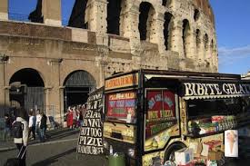Marino: Via camion bar da Centro Storico.
