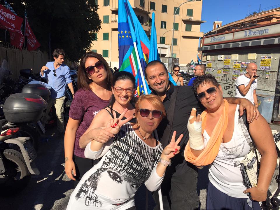 Sanità, protesta dei lavoratori del Cup sotto la Regione. Zingaretti: “Salvaguarderemo occupazione”