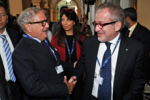 Foto: - Il presidente di IEA Achille Colombo Clerici con Roberto Maroni