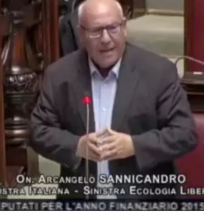 Il deputato “comunista” di Sel contro il taglio agli stipendi degli onorevoli