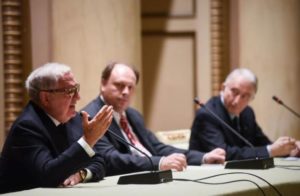 - Il tavolo dei relatori: da destra Giovanni Bana, Sandro Neri, Achille Colombo Clerici