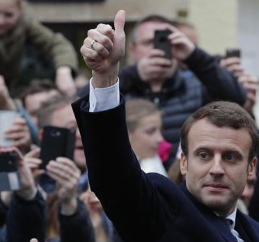 Un milione di vaccini prenotati dopo il discorso di Macron