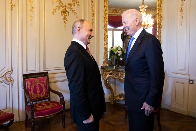 Gli Usa pronti a trattare con la Russia ma Biden giudica inaccettabili alcune richieste di Putin.