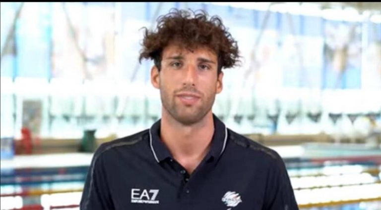 campione nuoto