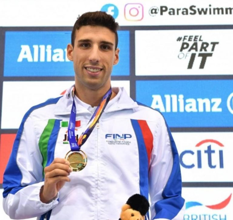 Quarto oro azzurro alle paralimpiadi: Stefano Raimondi vince nel nuoto 100 metri rana Sb9