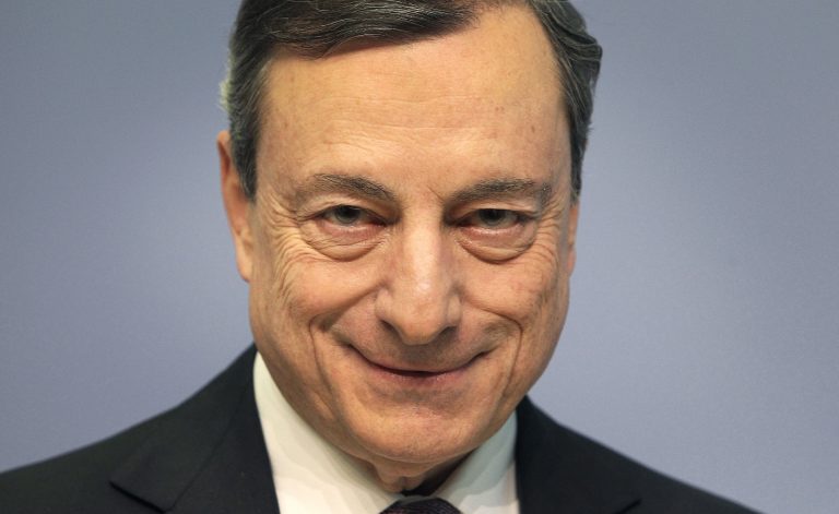 Draghi: grazie ai vaccini possiamo cominciare ad avere la speranza che la fine del virus sia finalmente in vista