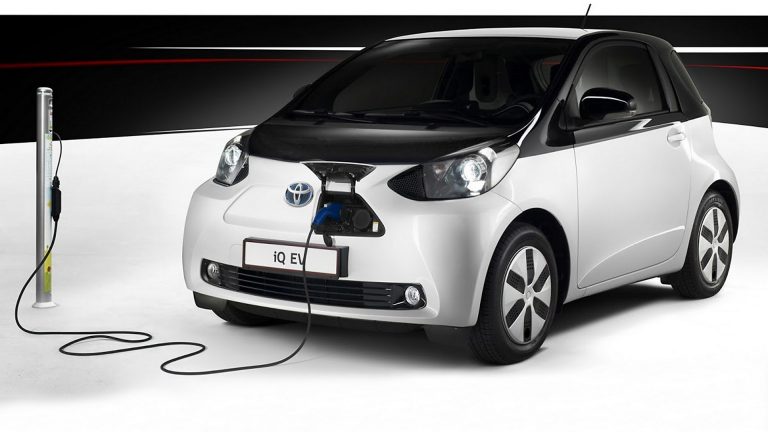 In arrivo una stretta sul bonus per le auto elettriche.