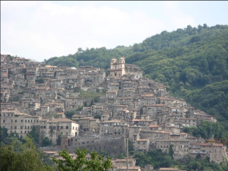 Artena, l’amministrazione comunale solidale con la casa famiglia Palatucci