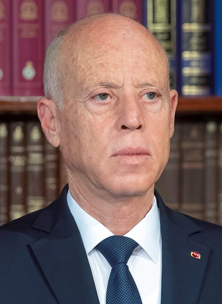 In Tunisia il Presidente della Repubblica ha sciolto il Consiglio Superiore della Magistratura.