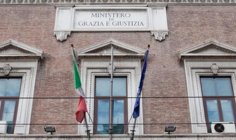 Concorso Ministero Giustizia 2022: 5.410 posti per diplomati e laureati.