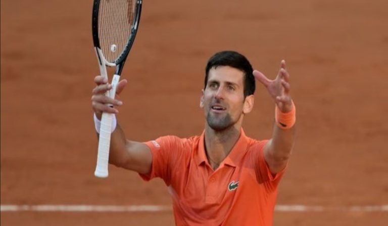 Djokovic trionfa su Tsitsipas, è il suo decimo Open d’Australia.