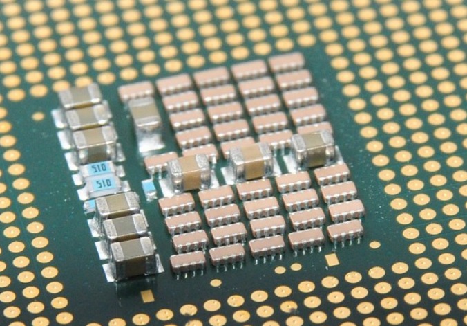 Realizzato il primo processore quantistico in silicio.