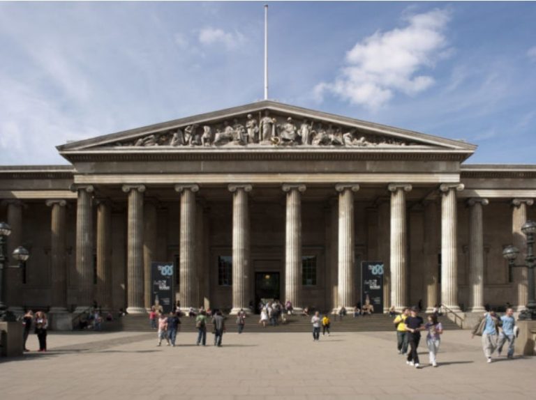 Caldo record in Europa. A Londra misure speciali al British Museum e al Victoria & Albert Museum