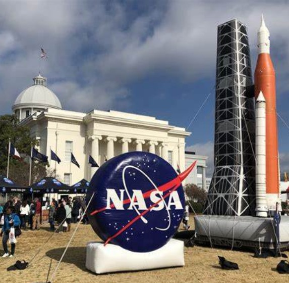 Luna: Nasa,13 possibili zone in cui uomo tornerà a camminare.