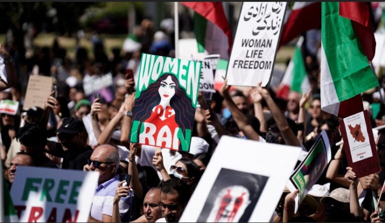 Iran: Gb annuncia nuove sanzioni, colpita polizia della moralità.