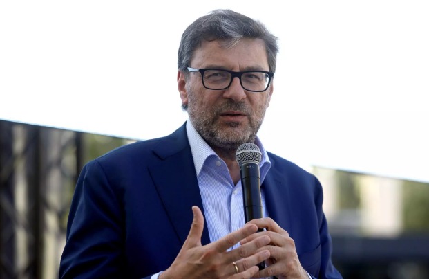 Salvini blinda Giorgetti al Mef, “centrodestra unito al Colle”.