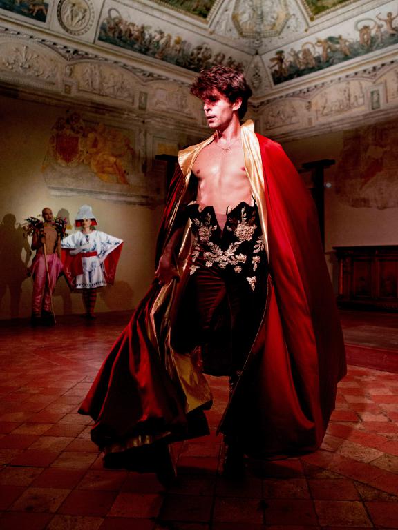 “Attimo, sei bello!”, in via Margutta la duplice mostra fotografica che immortala la bellezza della grande danza.