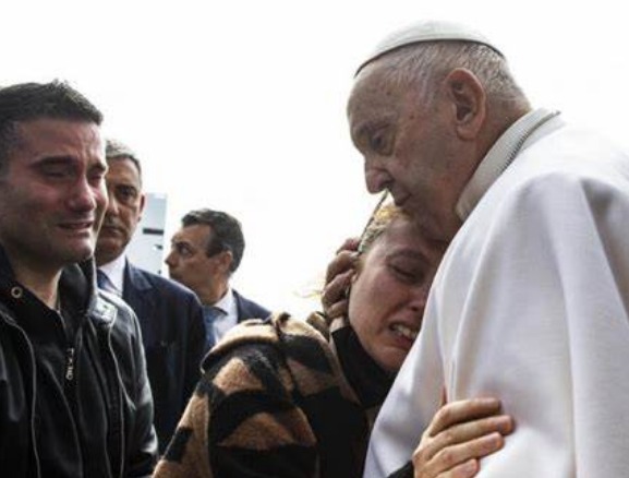 I genitori della bimba morta al Papa: ‘Conosceva la nostra Angelica’.