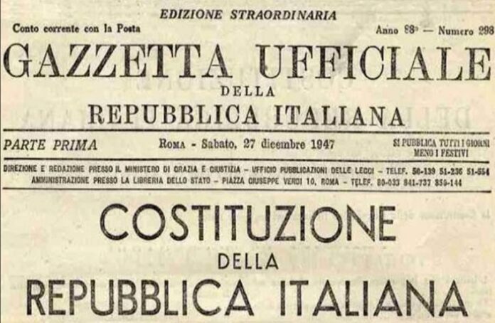 Foto-Costituzione-Italiana-1