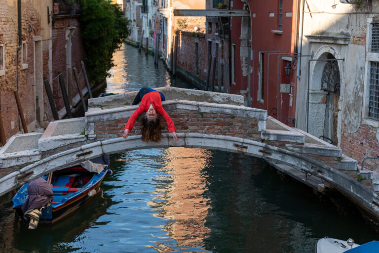 SensAction. Crowdfunding per finanziare nuovo spazio di produzione sulla danza a Venezia.