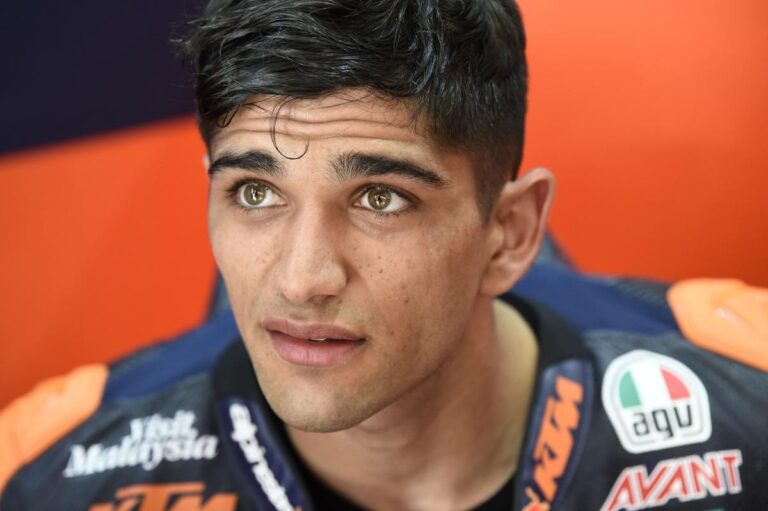 MotoGP Misano: Bagnaia sul podio con gli antidolorifici.