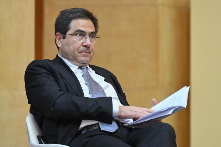 Pd, D’Amato si dimette: “Brigate e passamontagna anche no”.