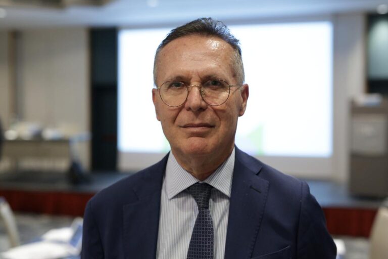 HIV: SIMIT lancia il nuovo progetto nazionale per la formazione dei giovani infettivologi nella lotta al virus. Confronto, studio e tecnologie a supporto.