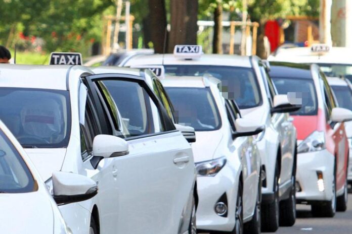 Taxi