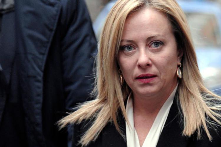 Stupro Caivano, Meloni: “Accolgo invito don Patriciello, presto andrò”.