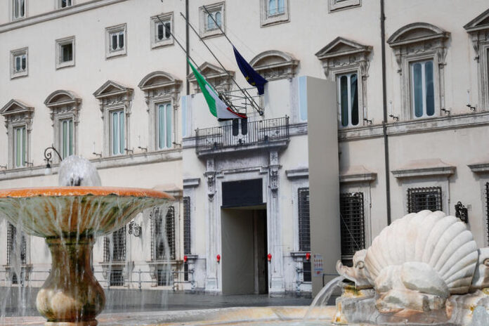 Napolitano: Bandiere a mezz'asta a Palazzo Madama