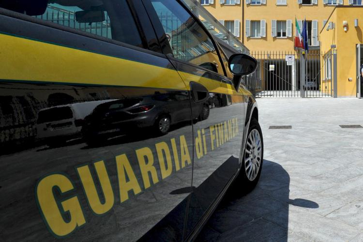 “Facciamo sesso e non ti sfratto”, arrestato ufficiale giudiziario.