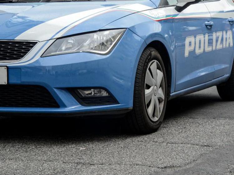 Roma, adescava donne sui social, poi le drogava e violentava: arrestato netturbino.