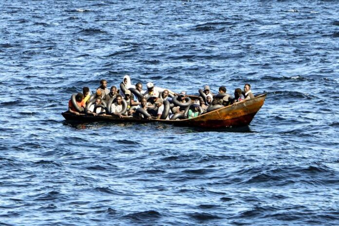 migranti_imbarcazione_22_afp