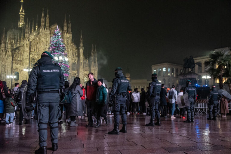 ‘Rischio terrorismo, attenzione alle feste di fine anno’.