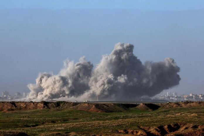 striscia_bombardamenti_afp