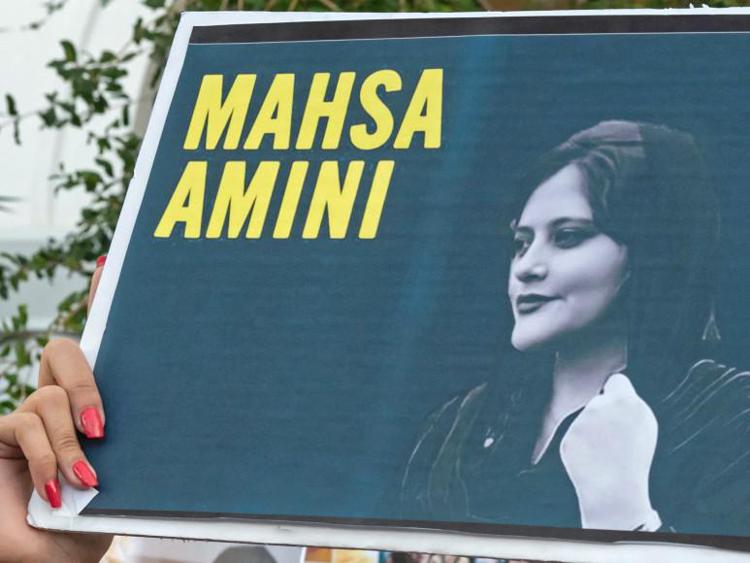 Iran, denunciarono morte Mahsa: giornaliste scarcerate dopo 17 mesi.