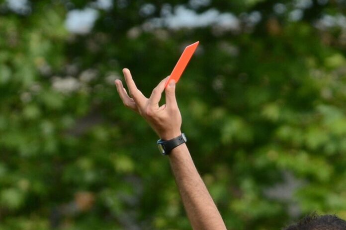 Arbitro donna
