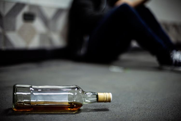 Farmaco anti-obesità funziona anche contro alcolismo e malattie del fegato: il test.