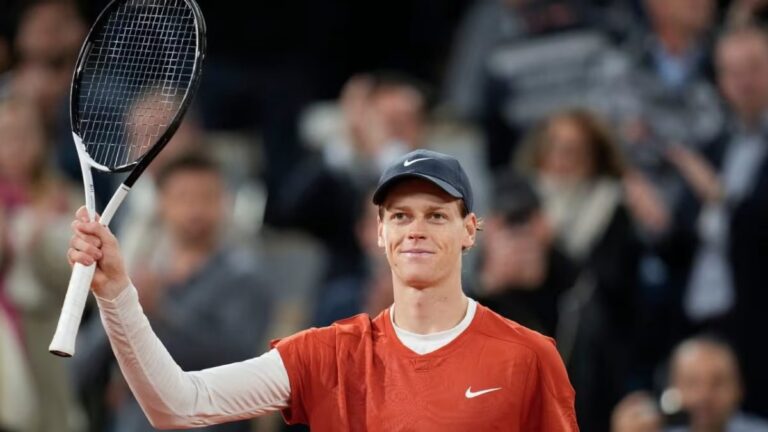 Tennis, Parigi è una festa: Sinner è il Numero Uno al mondo.