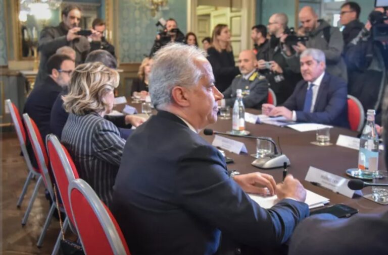 Piantedosi, Milano complessa, fino 65% reati da stranieri.