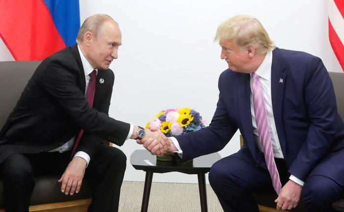 Trump: ‘Ho sentito Putin, vuole che si smetta di morire’.