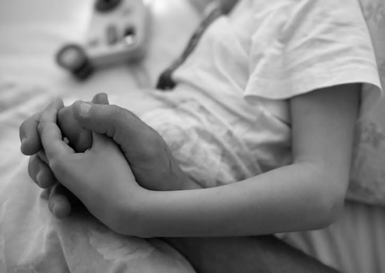 Addio al piccolo Cesare Zambon, cos’è la neurofibromatosi di cui era malato.