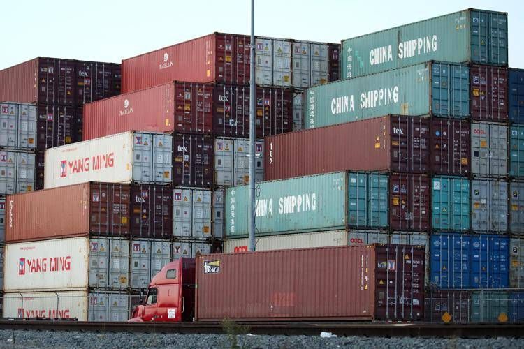 Canada, Cina e Messico rispondono alla ‘guerra commerciale’ di Trump: dazi su merci Usa.