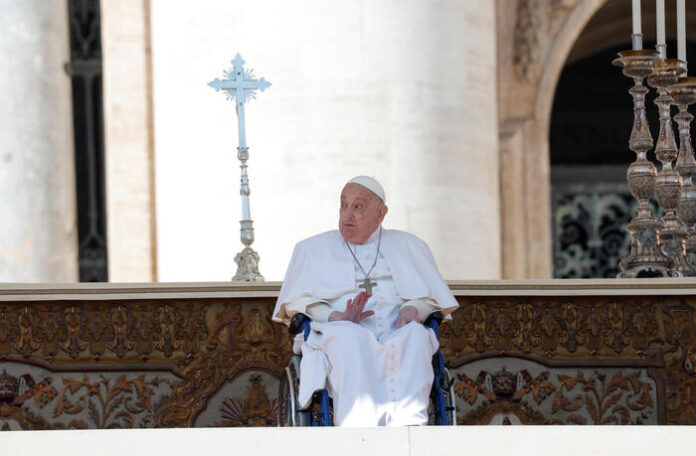 Il Papa in Piazza S. Pietro per Giubileo ammalati
