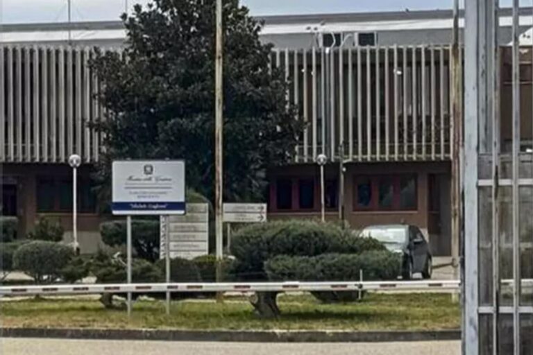Benevento, perseguita e minaccia un professionista per aver convinto una vittima di stalking a denunciare, arrestato.